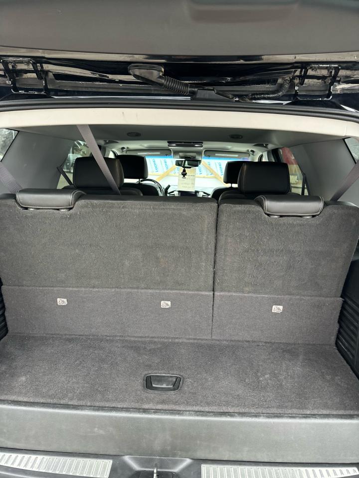 2017 GMC Yukon Denali - Photo #13