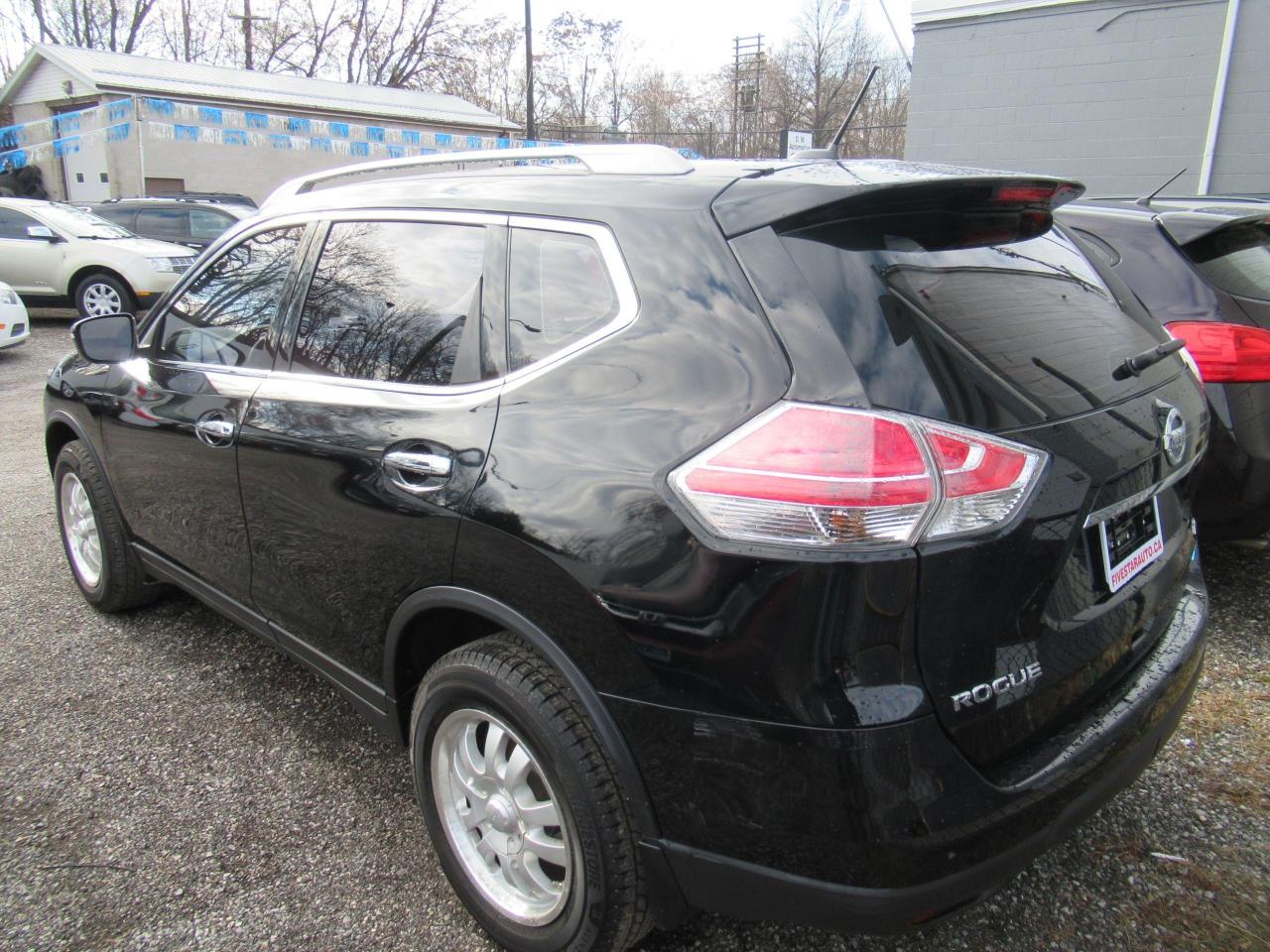 2014 Nissan Rogue S AWD - Photo #3