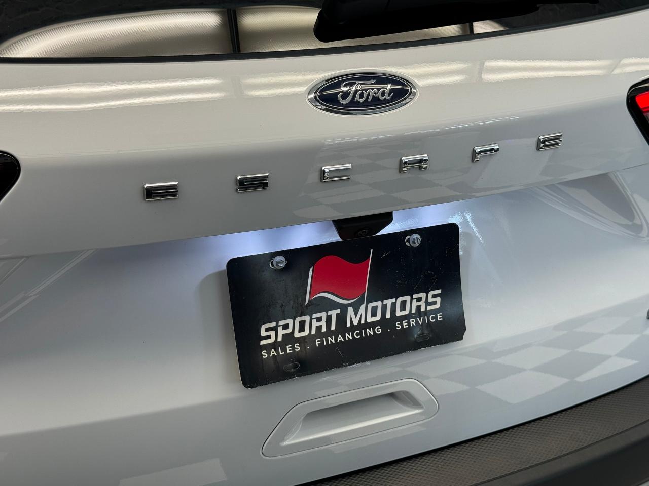 2020 Ford Escape SE+ApplePlay+Adaptive Cruise+LaneKeep+CLEAN CARFAX - Photo #65