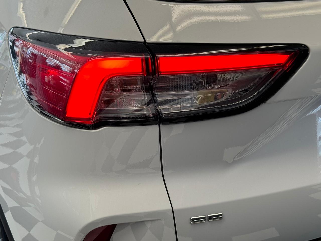 2020 Ford Escape SE+ApplePlay+Adaptive Cruise+LaneKeep+CLEAN CARFAX Photo131