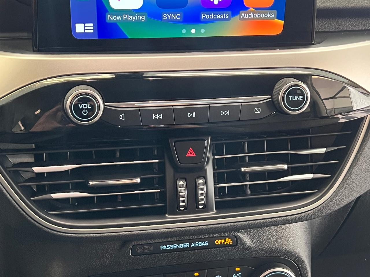 2020 Ford Escape SE+ApplePlay+Adaptive Cruise+LaneKeep+CLEAN CARFAX - Photo #38