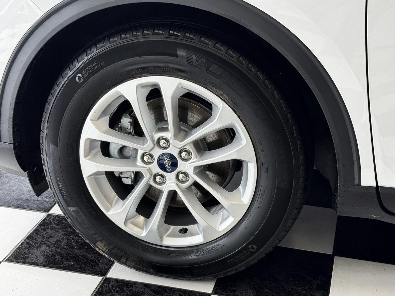 2020 Ford Escape SE+ApplePlay+Adaptive Cruise+LaneKeep+CLEAN CARFAX - Photo #55