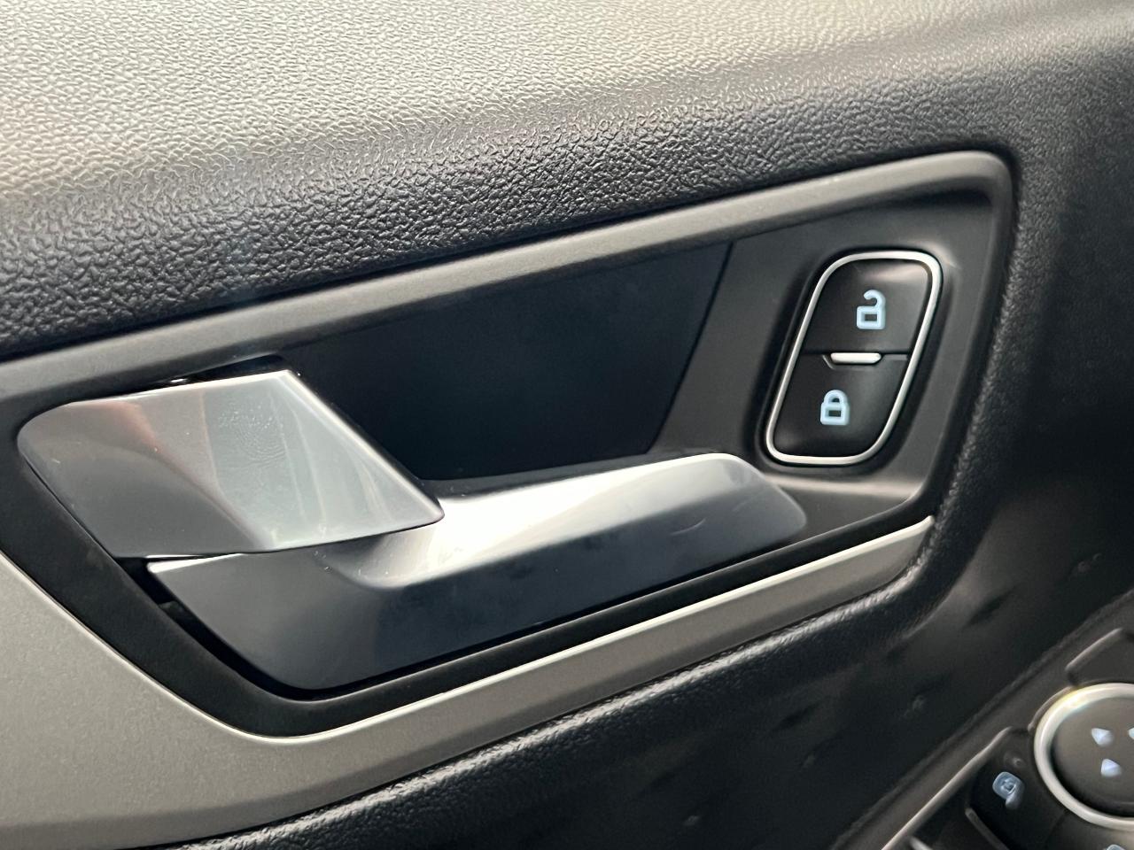 2020 Ford Escape SE+ApplePlay+Adaptive Cruise+LaneKeep+CLEAN CARFAX - Photo #53