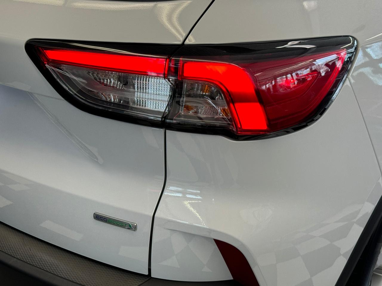 2020 Ford Escape SE+ApplePlay+Adaptive Cruise+LaneKeep+CLEAN CARFAX - Photo #66