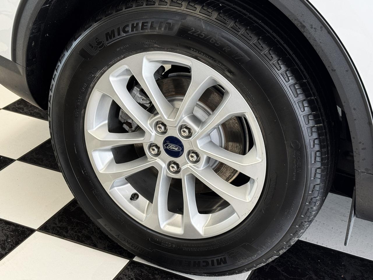 2020 Ford Escape SE+ApplePlay+Adaptive Cruise+LaneKeep+CLEAN CARFAX Photo124