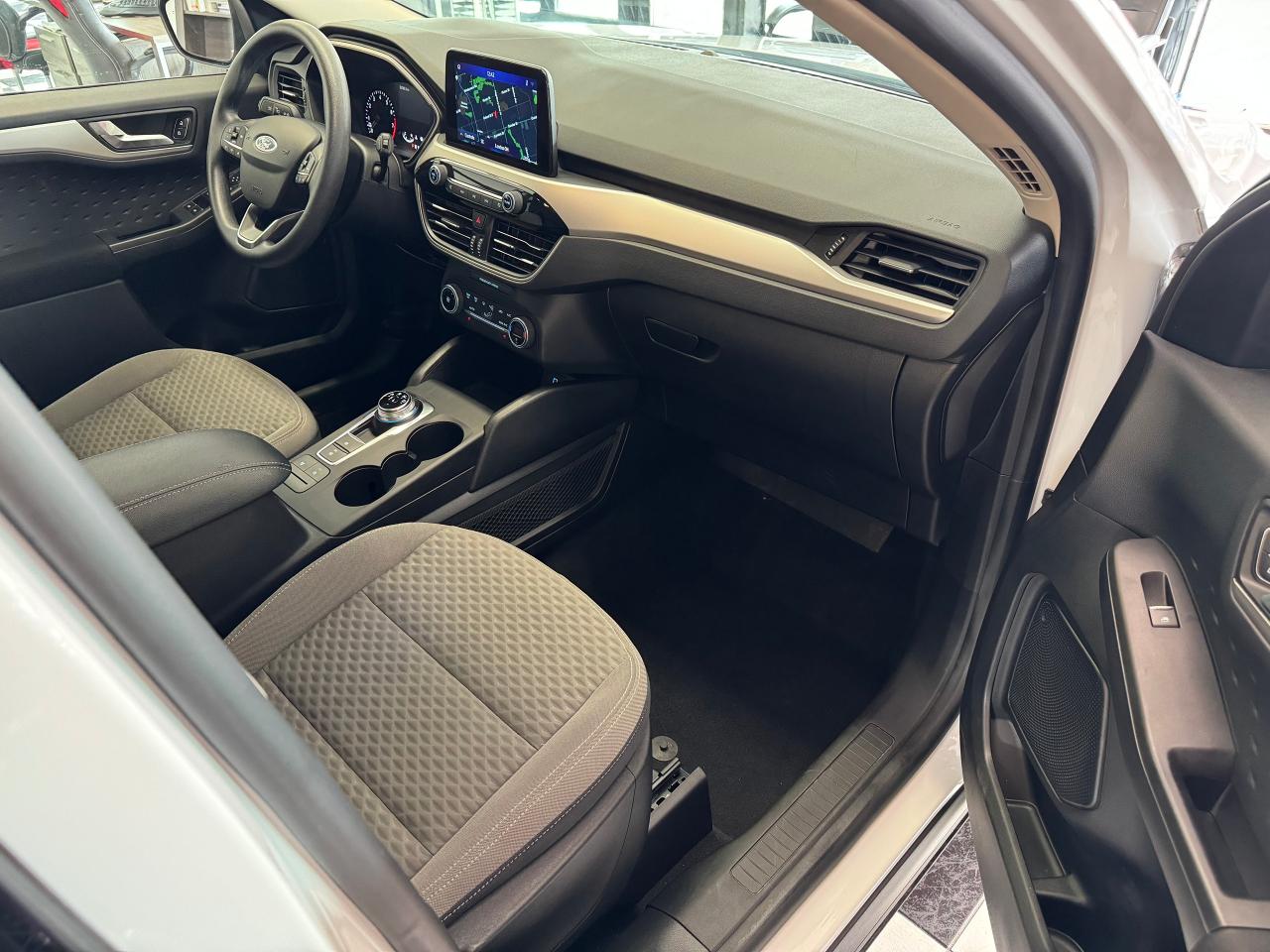 2020 Ford Escape SE+ApplePlay+Adaptive Cruise+LaneKeep+CLEAN CARFAX Photo88