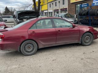 2005 Toyota Camry LE - Photo #5