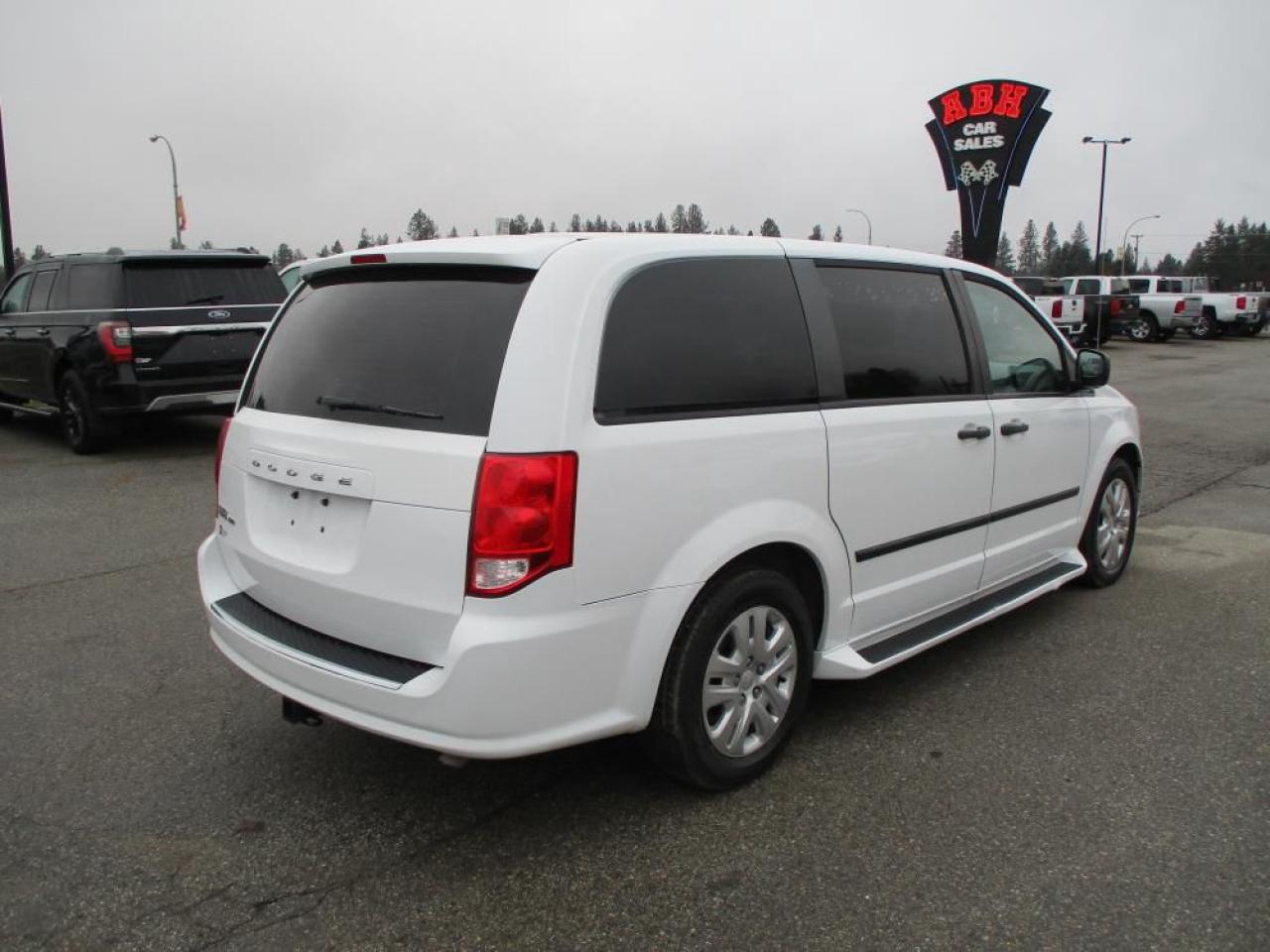 2016 Dodge Grand Caravan SE Photo4