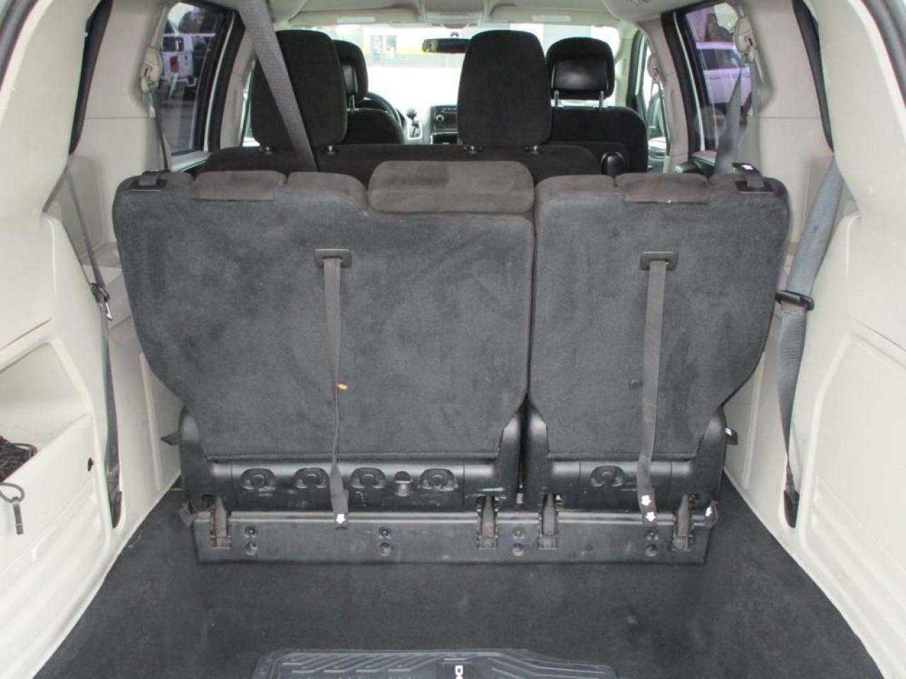 2016 Dodge Grand Caravan SE Photo8