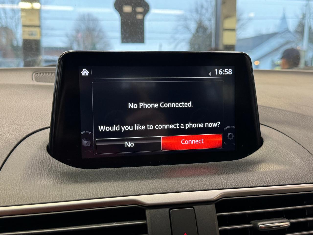 2018 Mazda MAZDA3 GX Sport+Camera+A/C+New Tires+CLEAN CARFAX - Photo #31