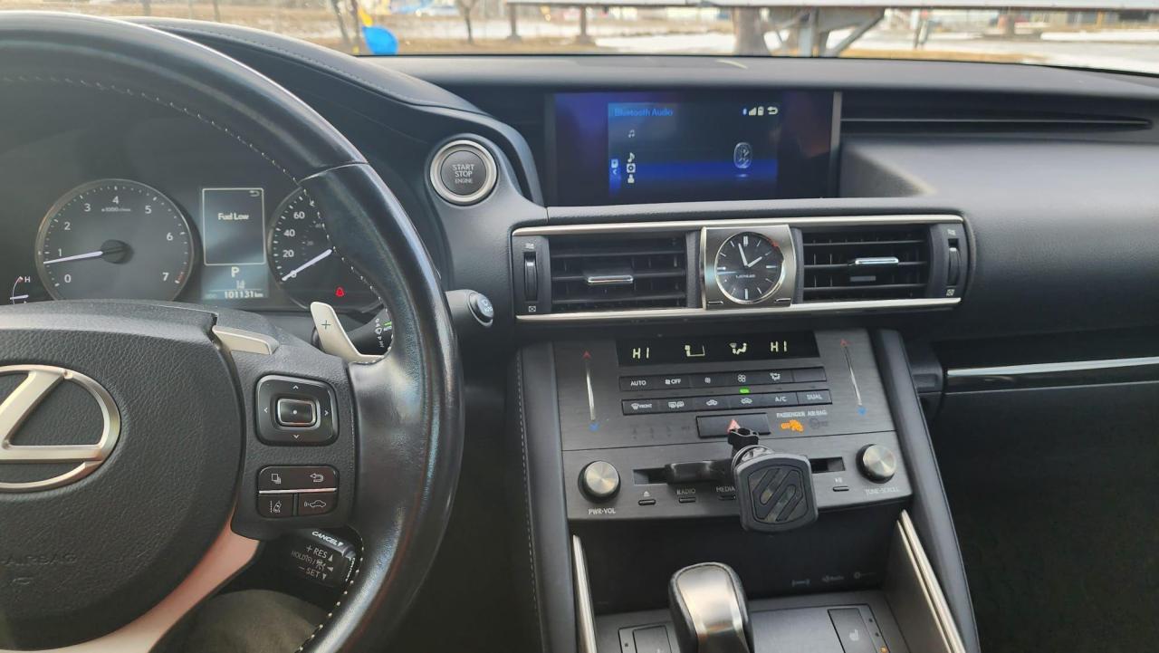 2020 Lexus IS IS300-Push button Start-Back up Cam-Leather - Photo #15