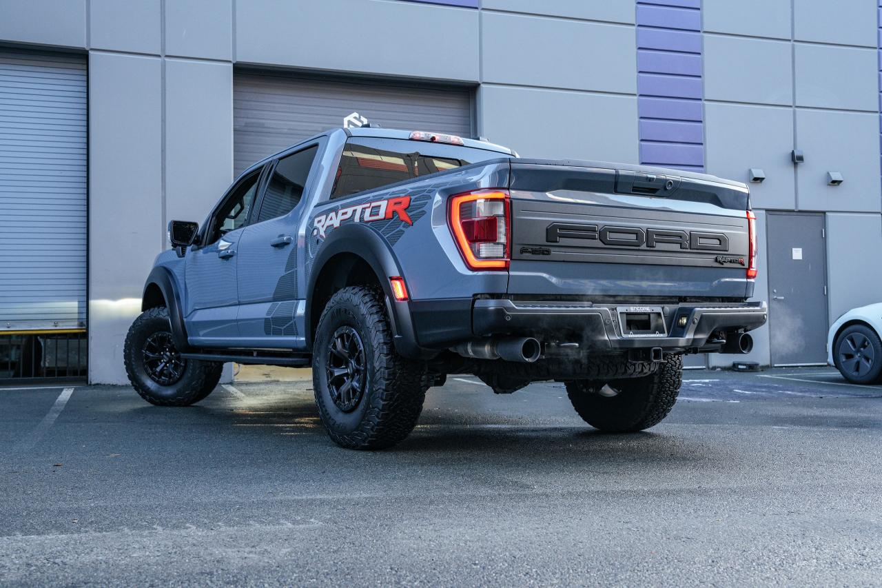 2023 Ford F-150 Raptor R - Photo #3