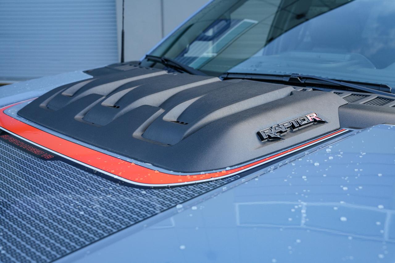 2023 Ford F-150 Raptor R - Photo #4