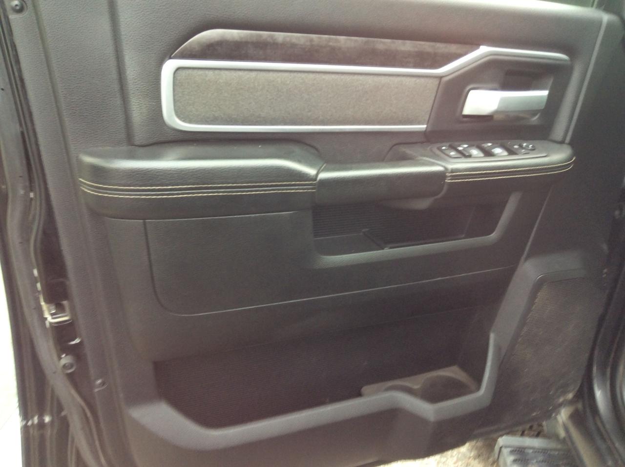 2021 RAM 2500 Big Horn Photo2