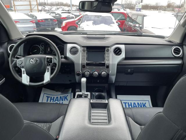 2019 Toyota Tundra SR5 Plus 4x4 Double Cab 5.7L / CLEAN CARFAX Photo11