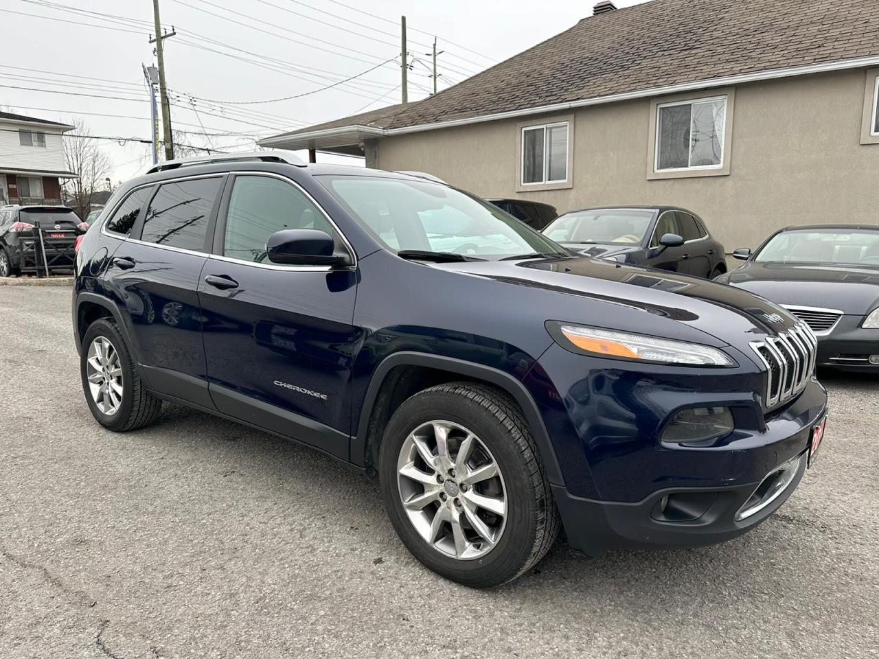 2014 Jeep Cherokee LIMITED, 4X4, NAV, CAMERA, BLUETOOTH, 1 YEAR WARR - Photo #3