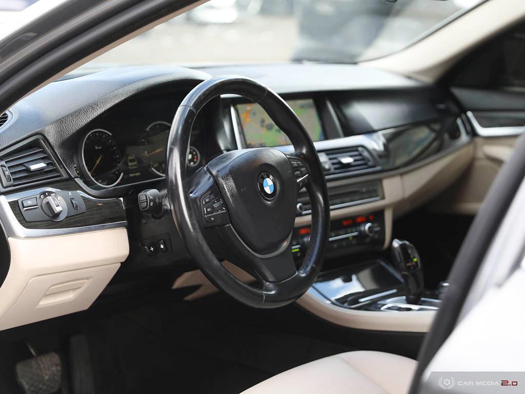 2016 BMW 5 Series 528i xDrive - Photo #12