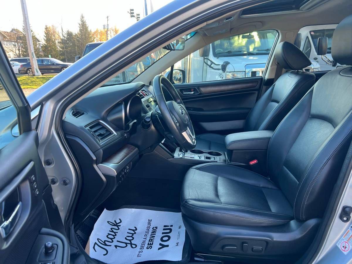 2017 Subaru Outback 3.6R LIMITED W/TECH PKG - Photo #10