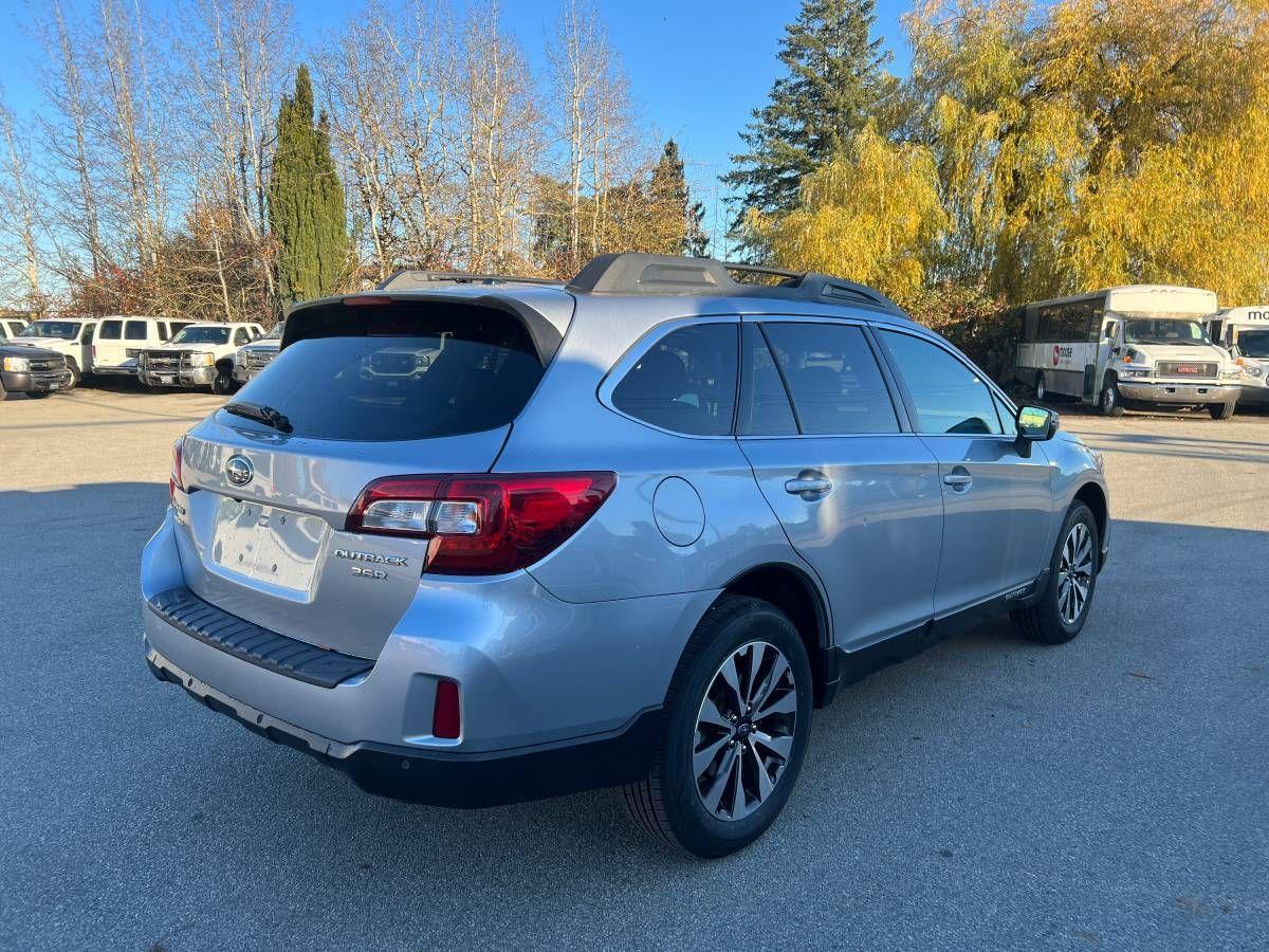 2017 Subaru Outback 3.6R LIMITED W/TECH PKG - Photo #13