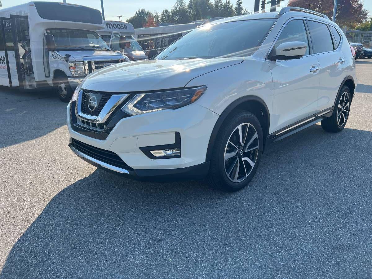 2017 Nissan Rogue SL - Photo #4