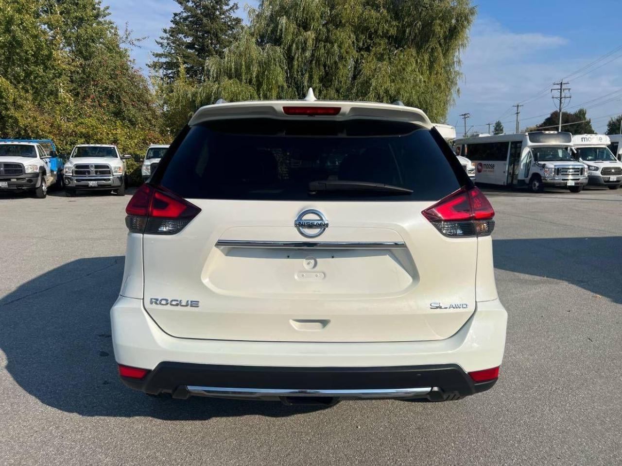 2017 Nissan Rogue SL - Photo #8