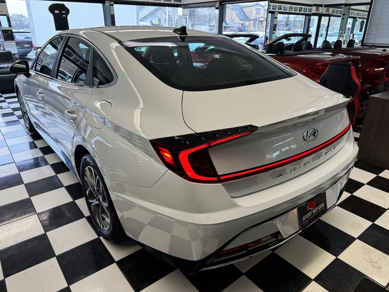 2021 Hyundai Sonata Preferred+Adaptive Cruise+Blind Spot+CLEAN CARFAX Photo2