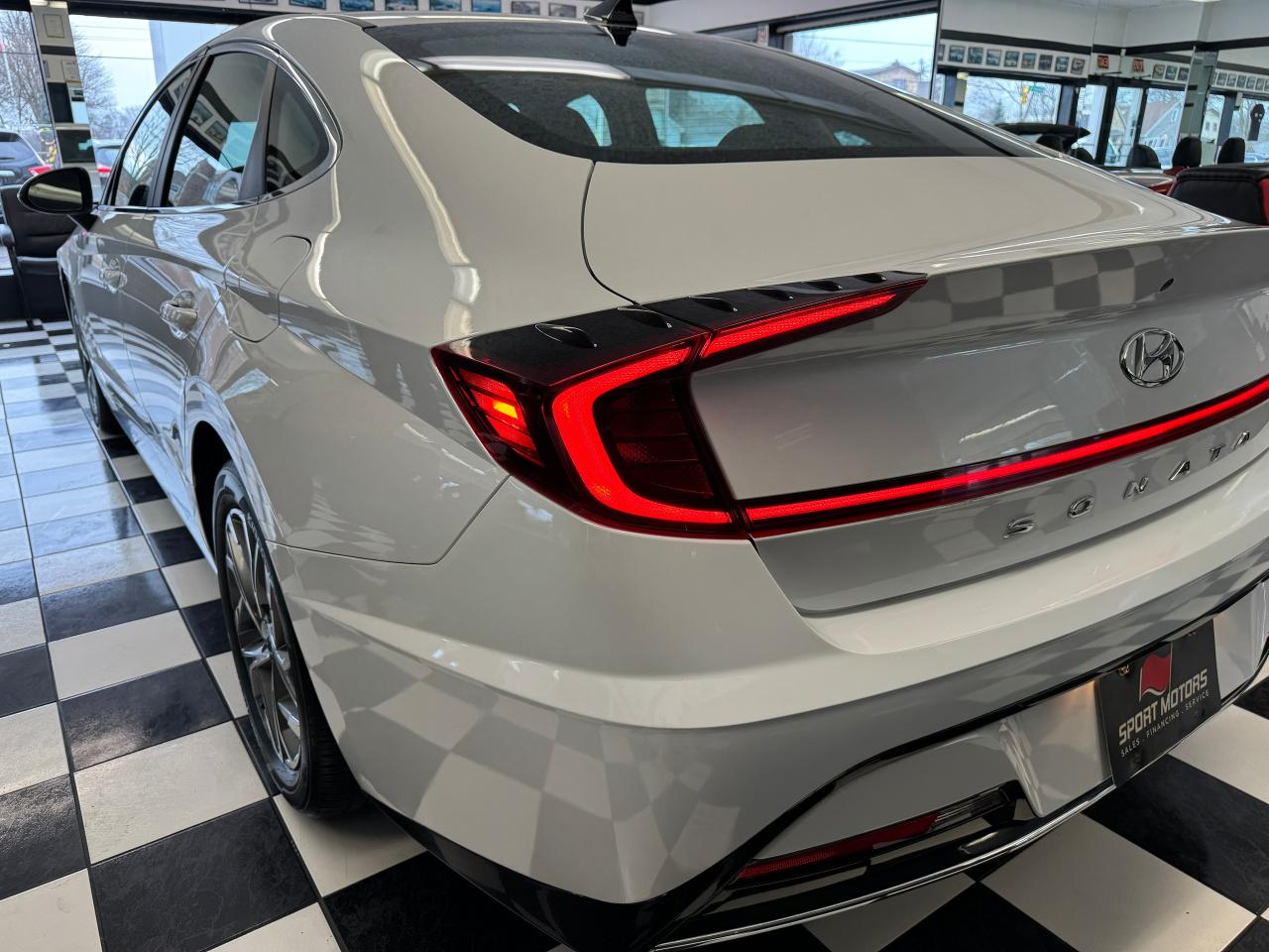 2021 Hyundai Sonata Preferred+Adaptive Cruise+Blind Spot+CLEAN CARFAX Photo106