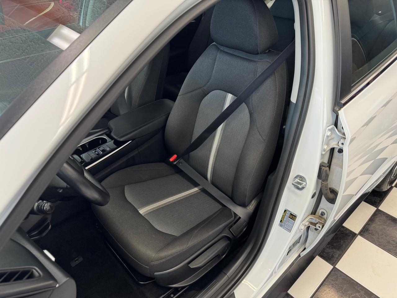 2021 Hyundai Sonata Preferred+Adaptive Cruise+Blind Spot+CLEAN CARFAX Photo21