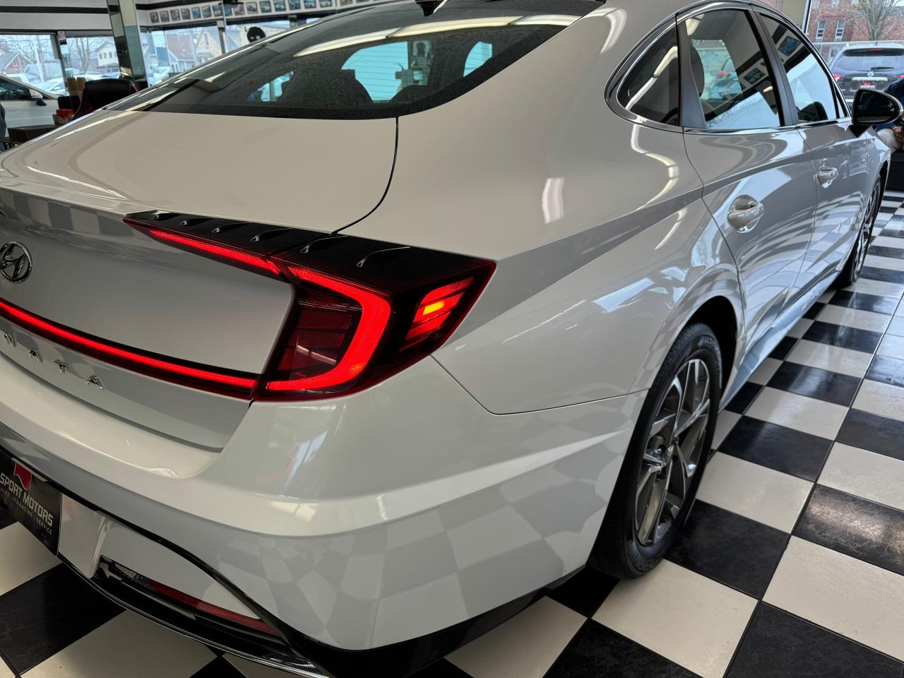 2021 Hyundai Sonata Preferred+Adaptive Cruise+Blind Spot+CLEAN CARFAX Photo107