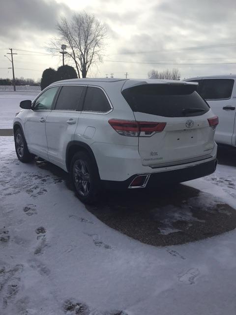 2017 Toyota Highlander LIMITED AWD Photo