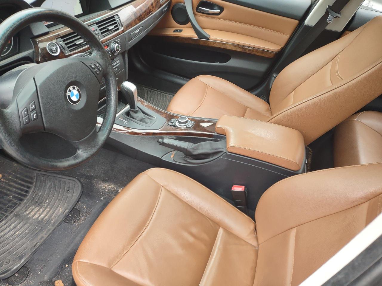 2011 BMW 3 Series MUST SEE-AWD-SUPER CLEAN - Photo #5