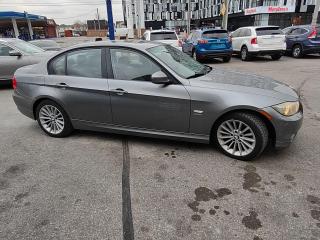 2011 BMW 3 Series MUST SEE-AWD-SUPER CLEAN - Photo #8