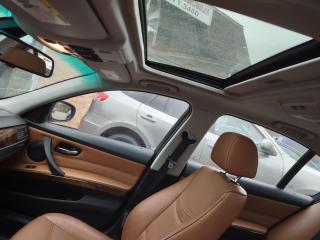 2011 BMW 3 Series MUST SEE-AWD-SUPER CLEAN - Photo #16