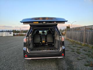 2013 Toyota Sienna  - Photo #7