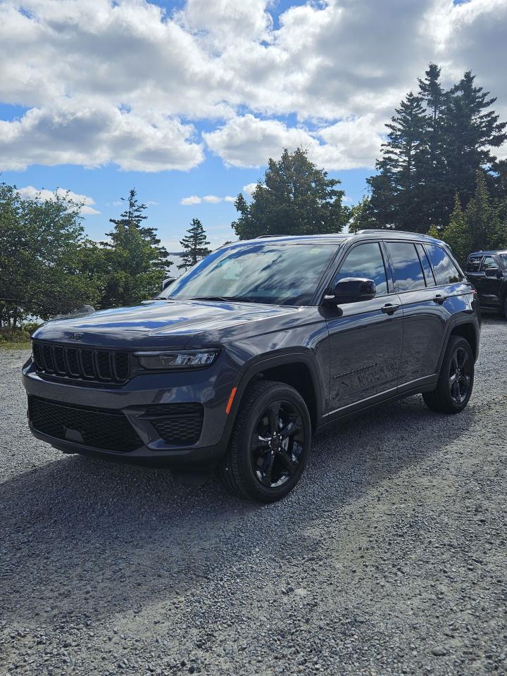 New 2024 Jeep Grand Cherokee ALTITUDE 4X4 for sale in Barrington, NS