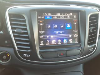 2016 Chrysler 200 C, Lthr, Pano, Remote, BU Cam,Htd Steering & Seats - Photo #22