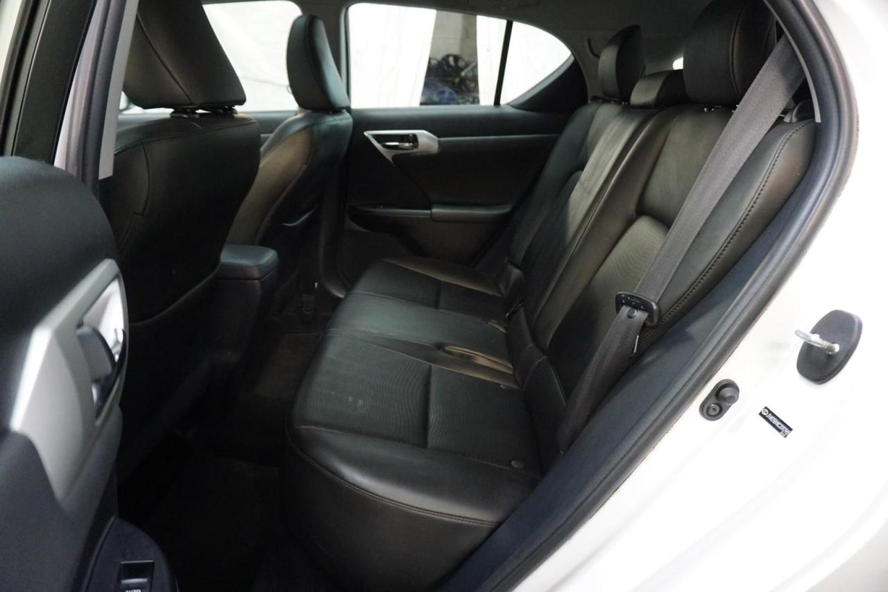 2012 Lexus CT 200h HYBRID CERTIFIED BLUETOOTH HEATED SEATS LEATHER SUNROOF CRUISE ALLOYS - Photo #15