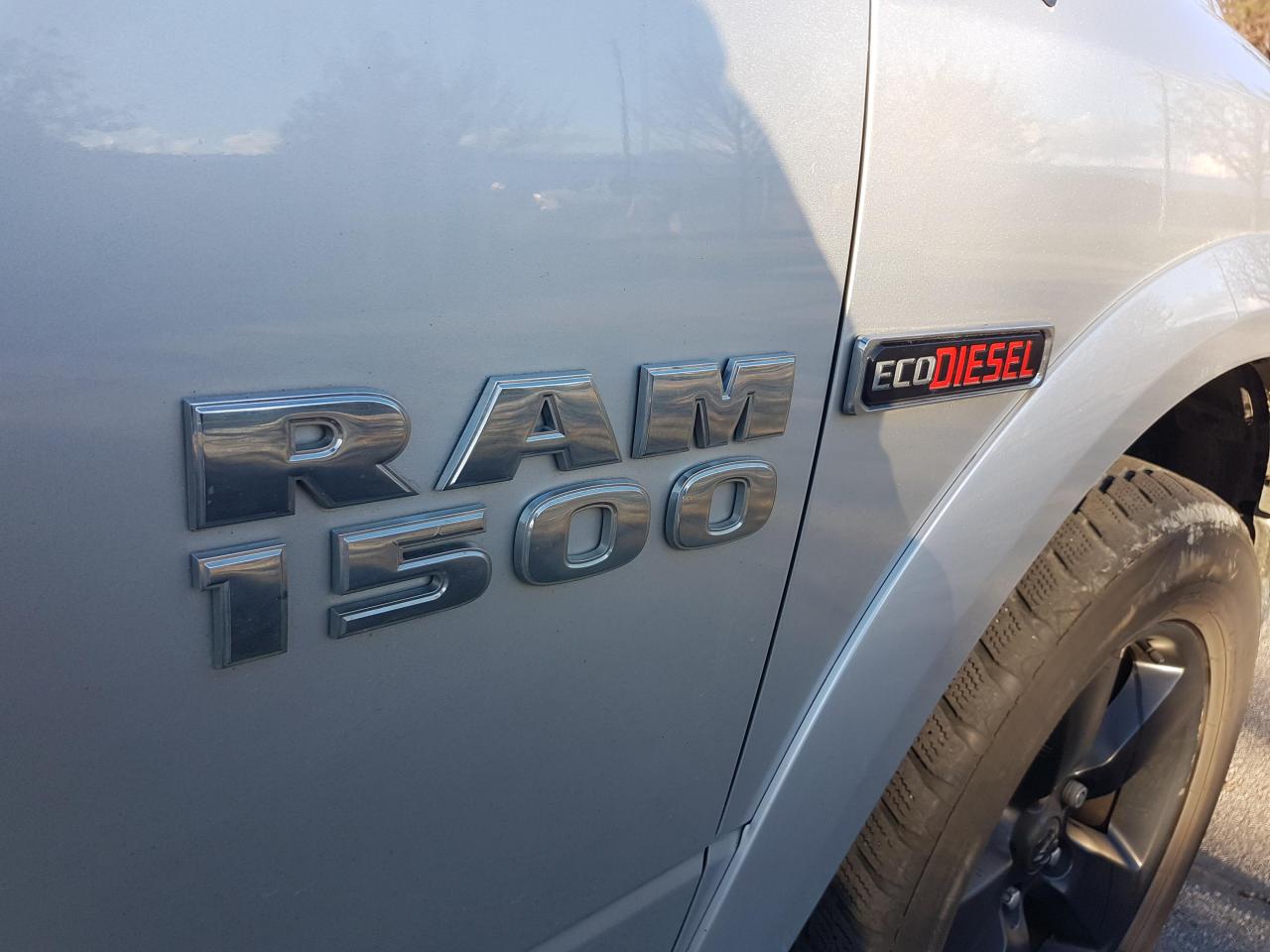 2016 RAM 1500 SLT Crew Cab SWB 4WD - Photo #7