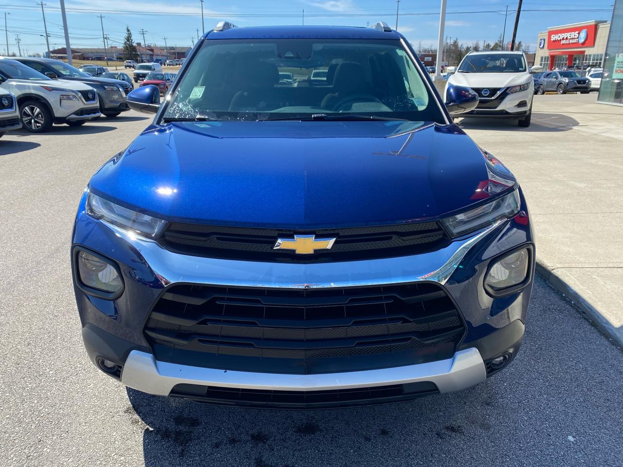 2022 Chevrolet TrailBlazer LT AWD Photo2