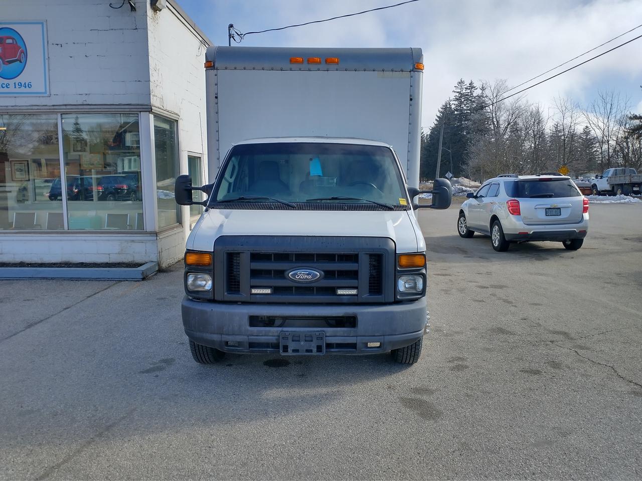 2013 Ford E450  Photo