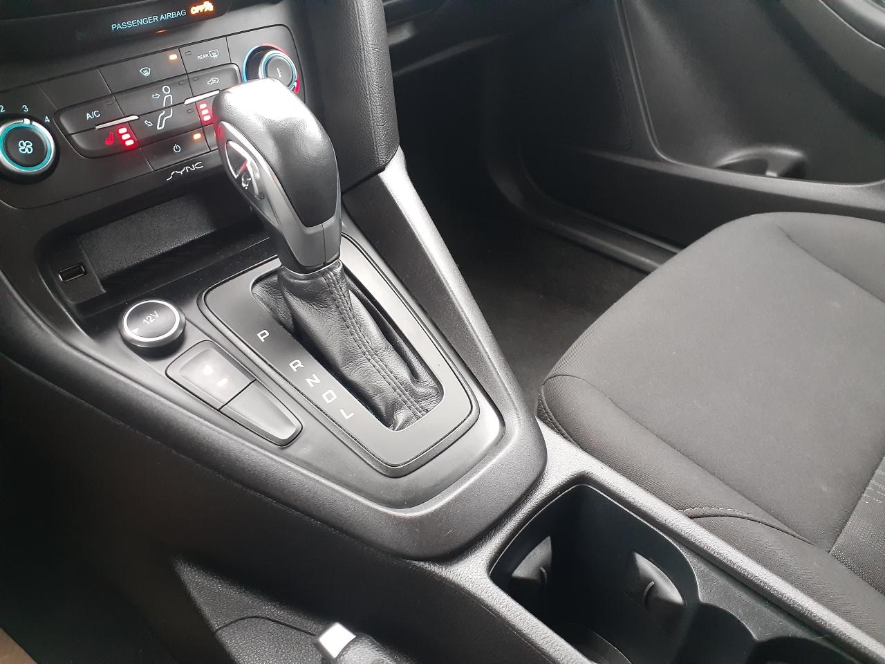 2016 Ford Focus SE, Hatchback, Htd Steering & Seats, BU Cam, Alloy - Photo #17