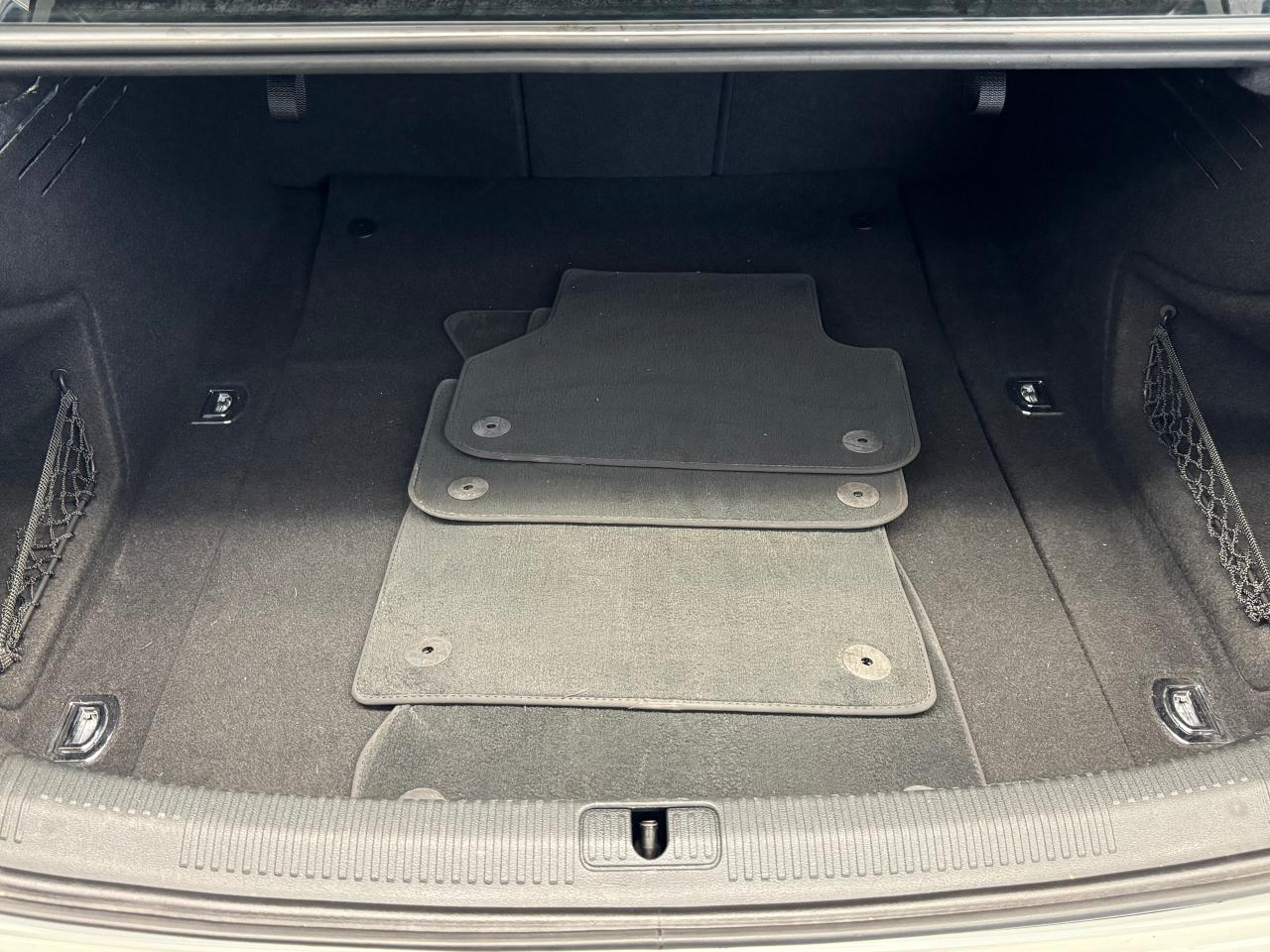 2017 Audi A4 Quattro+Sunroof+RearSensors+ApplePlay+CLEAN CARFAX Photo93