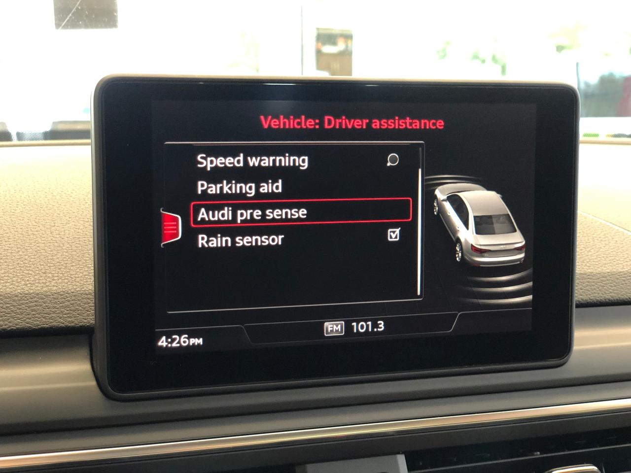 2017 Audi A4 Quattro+Sunroof+RearSensors+ApplePlay+CLEAN CARFAX - Photo #31