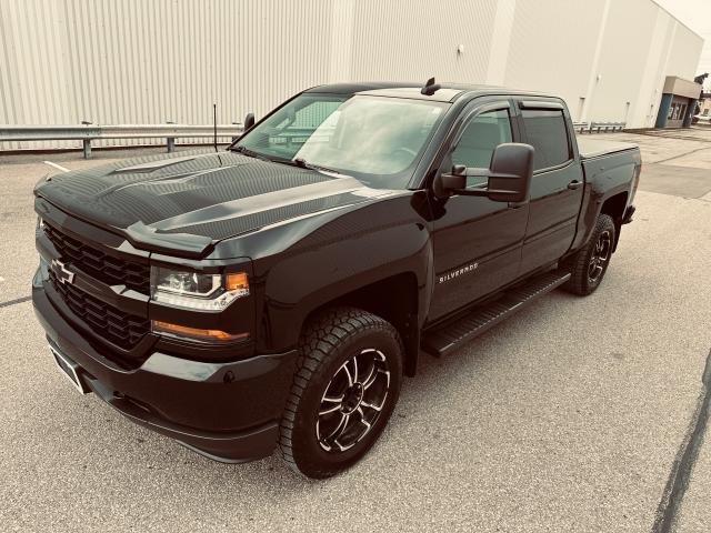 2018 Chevrolet Silverado 1500 CREW CAB CUSTOM BLACK EDITION