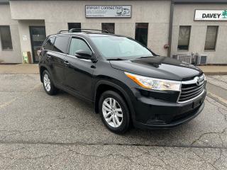 <p>LE AWD..8 PASSENGER!..REAR VIEW CAMERA..DVD..TINTED GLASS..NO ACCIDENTS..DRIVES EXCELLENT.!!<br /><br />SAFETY CERTIFICATION and CARFAX REPORT ARE INCLUDED...FINANCING IS AVAILABLE !<br /><br /><br />HST and  LICENSING is EXTRA<br /><br /><br />We are an OMVIC licensed car dealer,24 Years in business and a 20 Year member of the Used Car Dealers Association.Extended Vehicle Warranties  are available.<br /><br /><br />Office : 9-0-5-3-1-5 1-8-8-5<br /><br /><br />WEB:www.importconnection.ca</p>