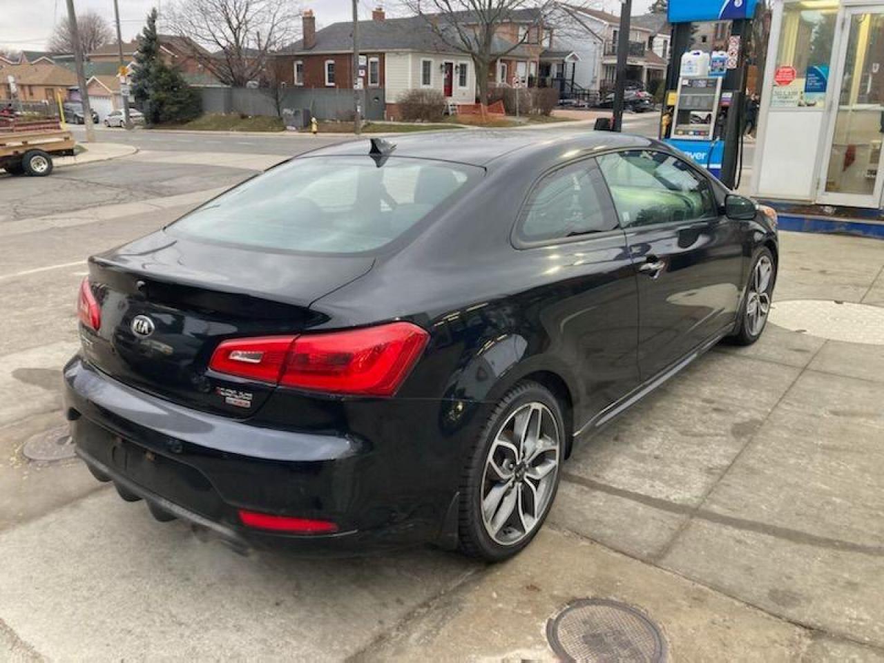 2016 Kia Forte Koup 2dr Cpe Man SX Photo2