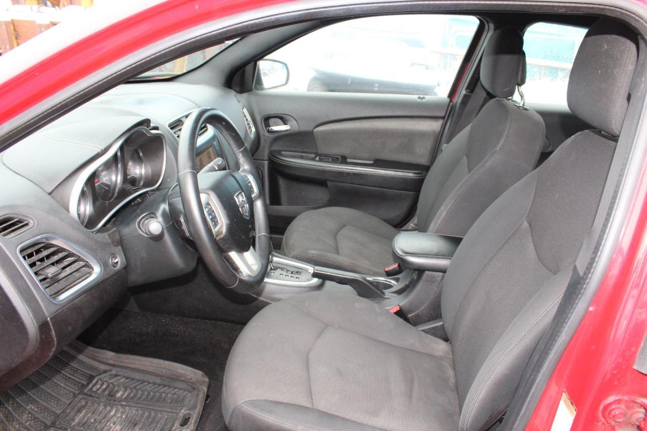 2011 Dodge Avenger 4DR SDN Photo4