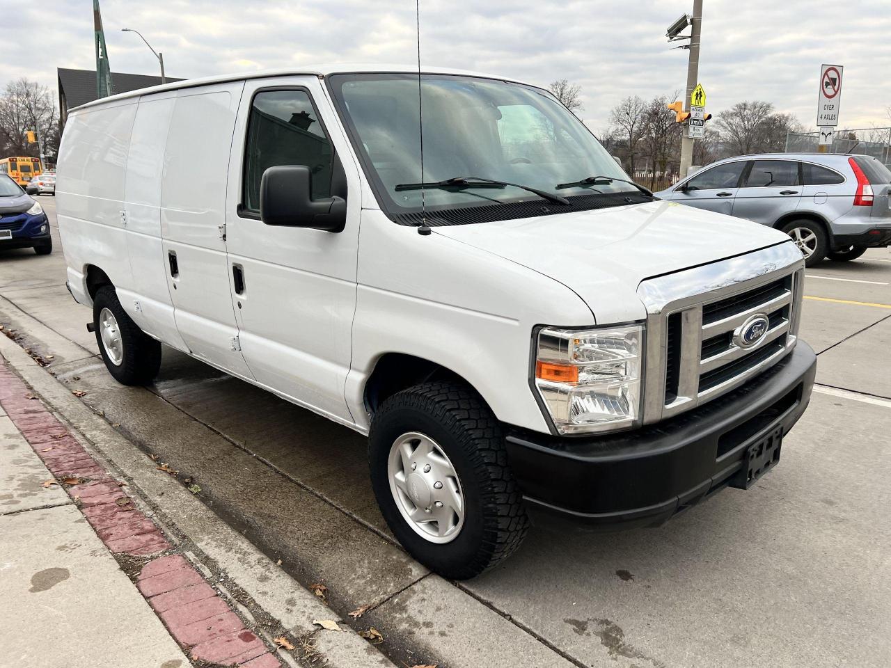 2014 Ford Econoline E-250 Commercial - Photo #6