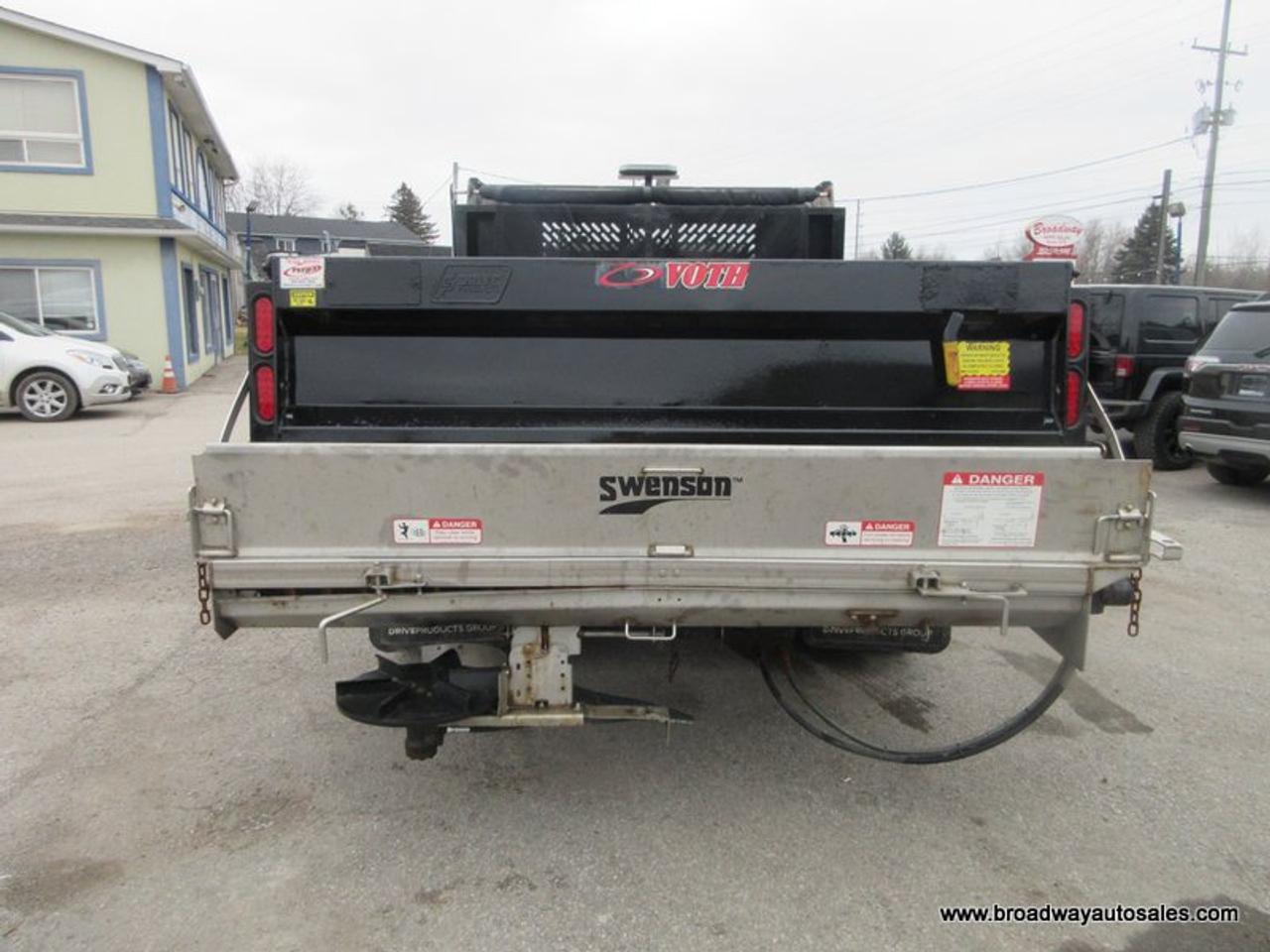 2020 Ford F-550 WORK READY XL-MODEL 6 PASSENGER 6.7L - POWER STROKE DIESEL.. 4X4.. CREW-CAB.. VOTH-HYDRAULIC-DUMP-BOX.. TRAILER BRAKE.. KEYLESS ENTRY.. Photo