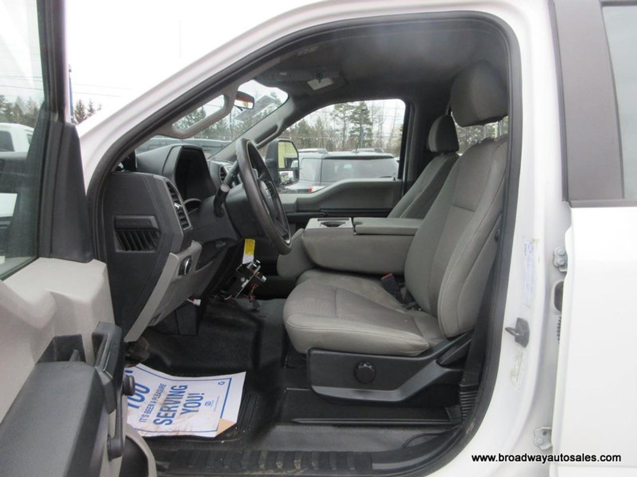 2020 Ford F-550 WORK READY XL-MODEL 6 PASSENGER 6.7L - POWER STROKE DIESEL.. 4X4.. CREW-CAB.. VOTH-HYDRAULIC-DUMP-BOX.. TRAILER BRAKE.. KEYLESS ENTRY.. Photo